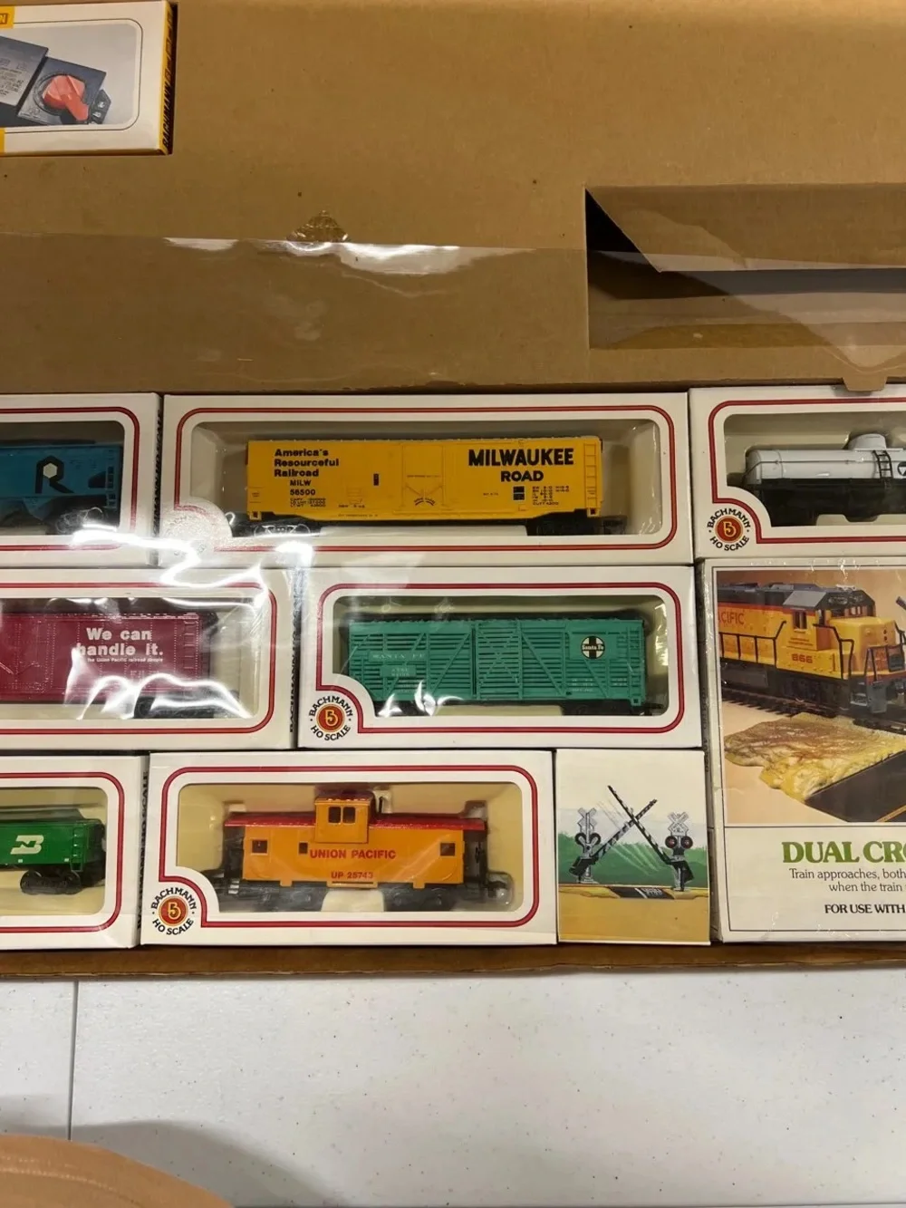 Vintage Bachmann Rail Builder HO Electric Train Set • Diesel Engine + 7 Cars